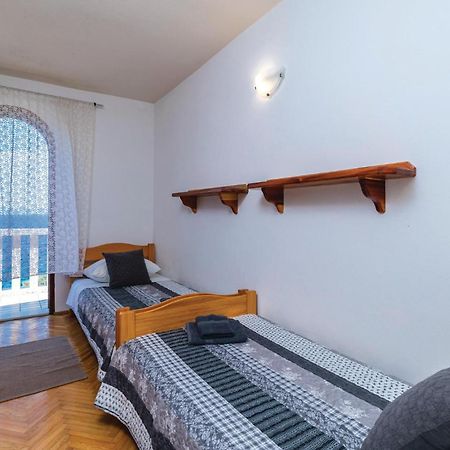 4 Bedroom Gorgeous Home In Prigradica Exterior photo