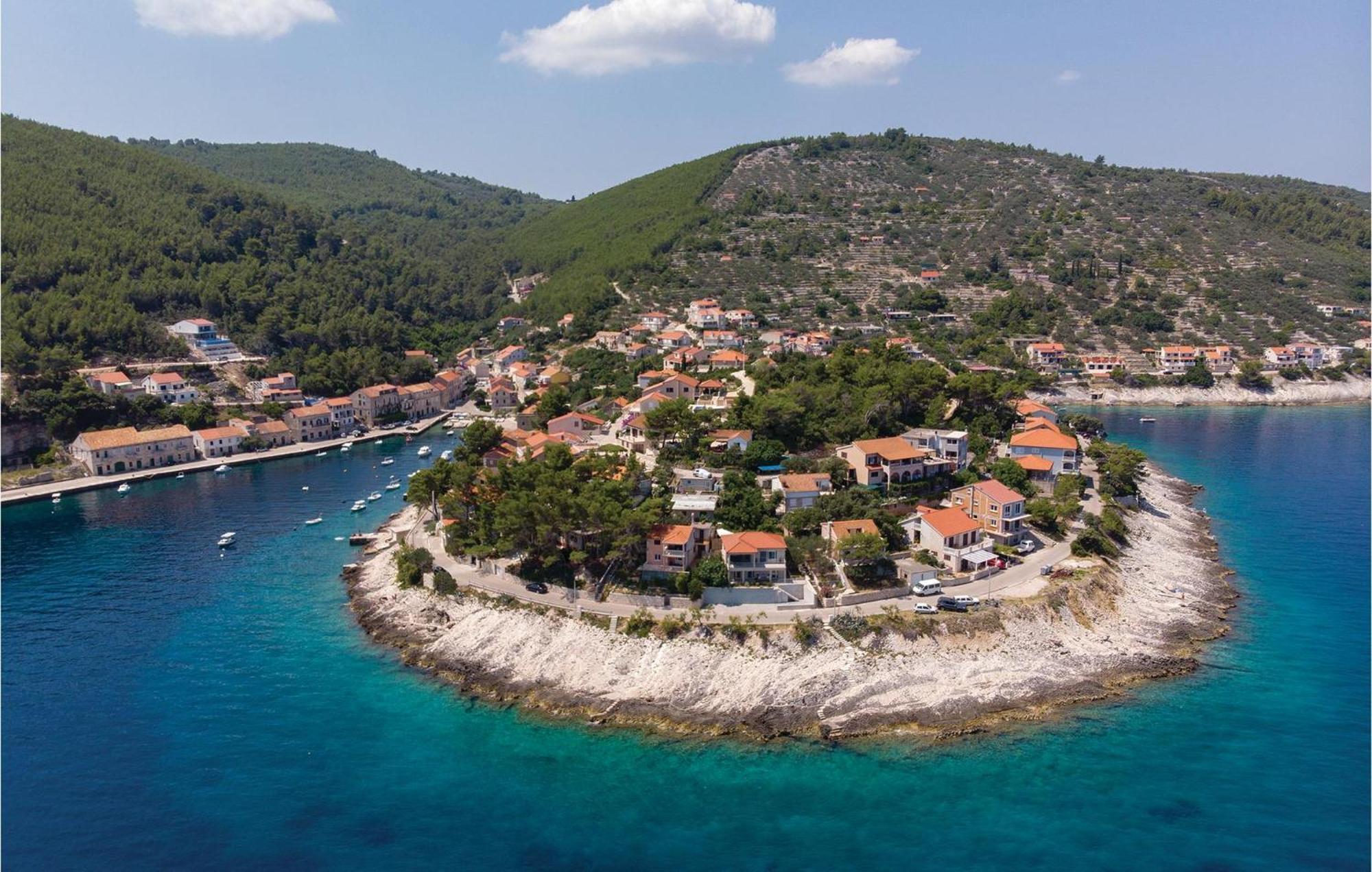 4 Bedroom Gorgeous Home In Prigradica Exterior photo