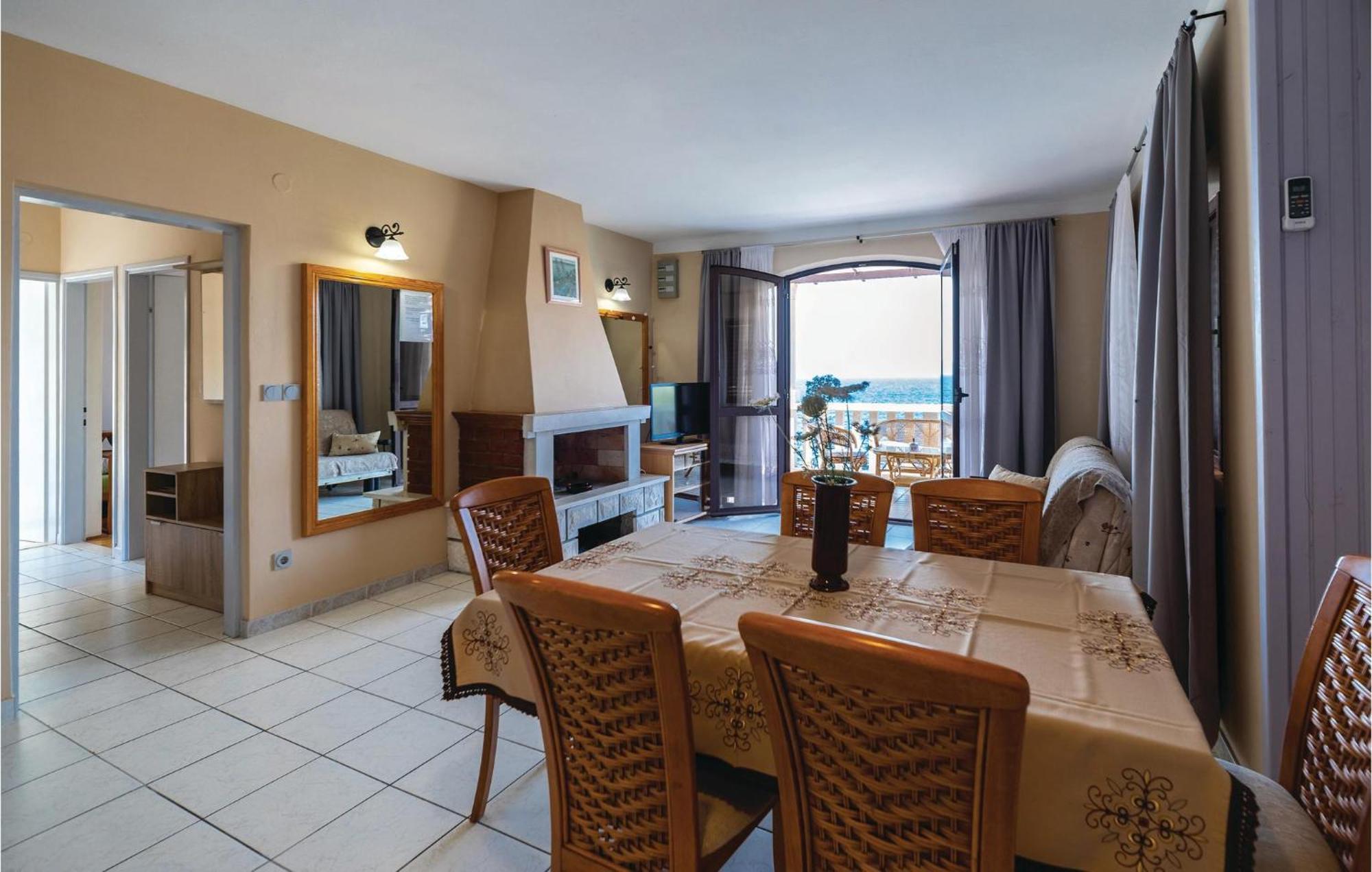 4 Bedroom Gorgeous Home In Prigradica Exterior photo