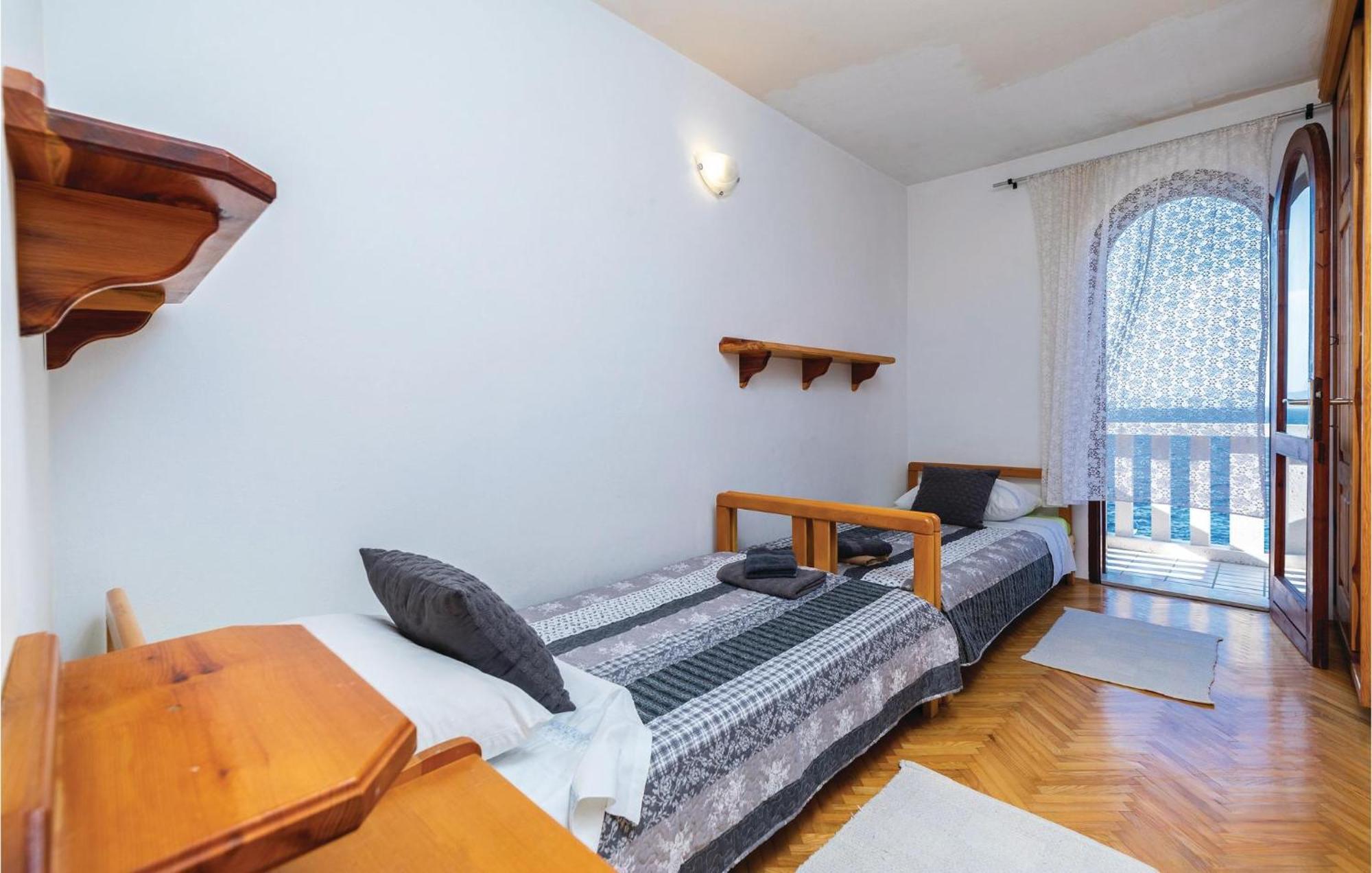 4 Bedroom Gorgeous Home In Prigradica Exterior photo