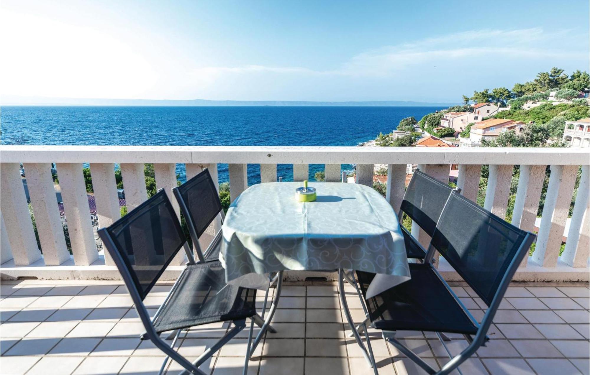 4 Bedroom Gorgeous Home In Prigradica Exterior photo