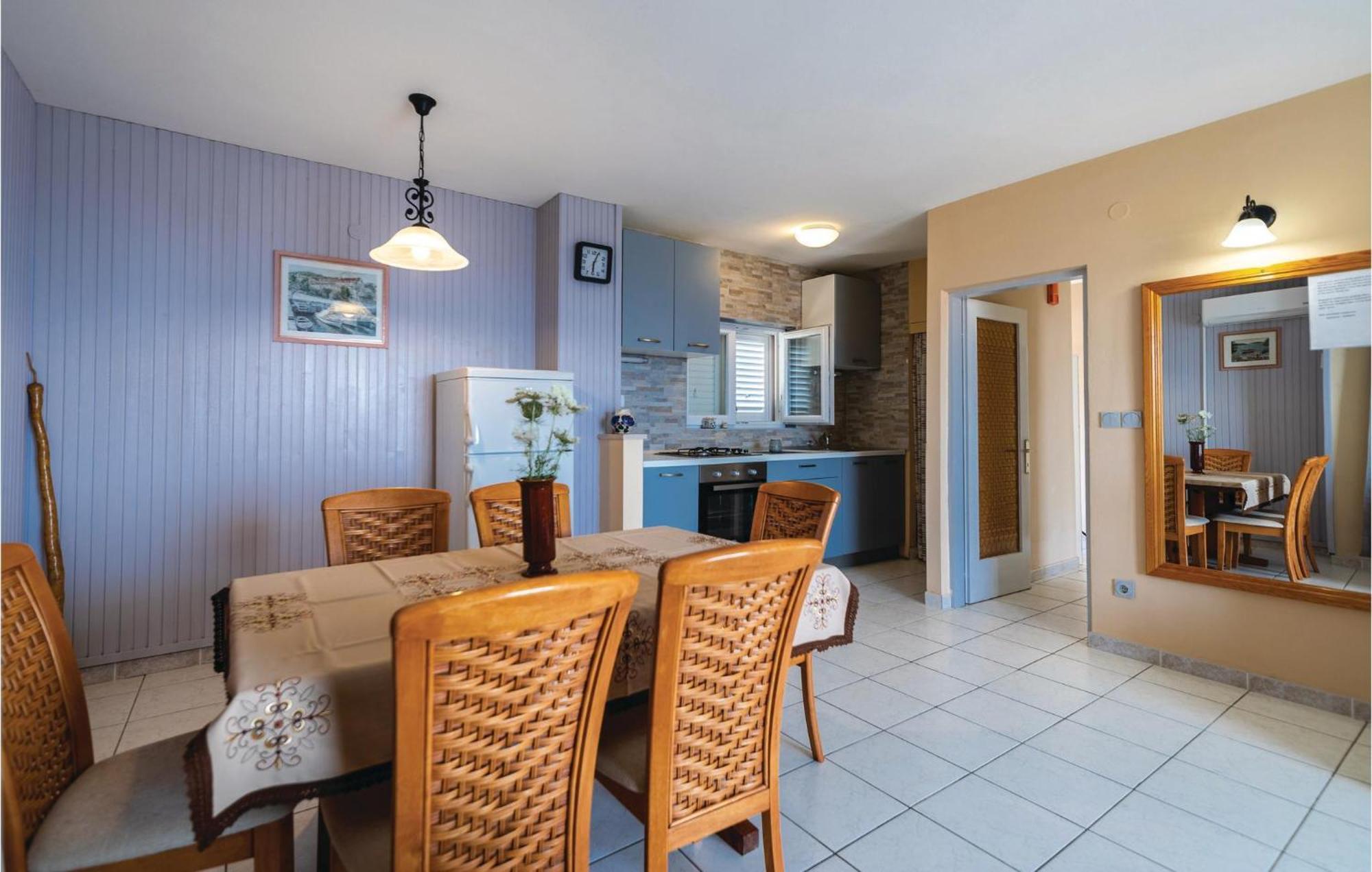 4 Bedroom Gorgeous Home In Prigradica Exterior photo