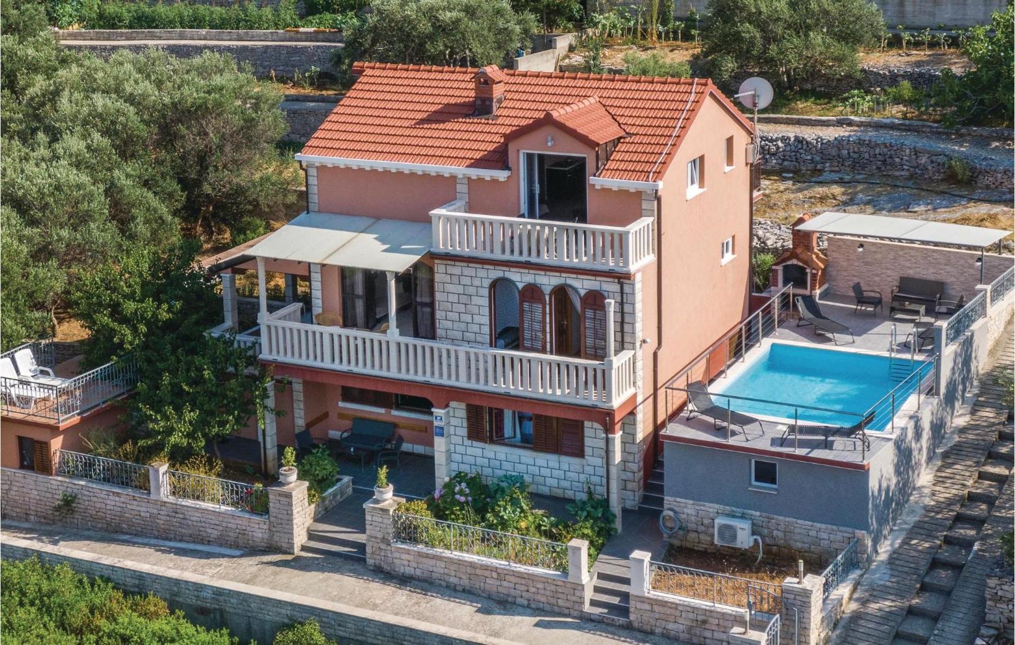 4 Bedroom Gorgeous Home In Prigradica Exterior photo