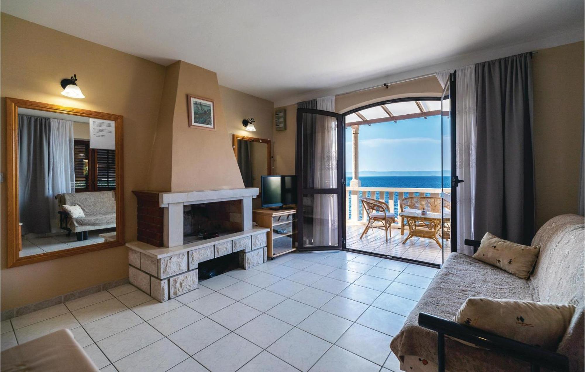 4 Bedroom Gorgeous Home In Prigradica Exterior photo
